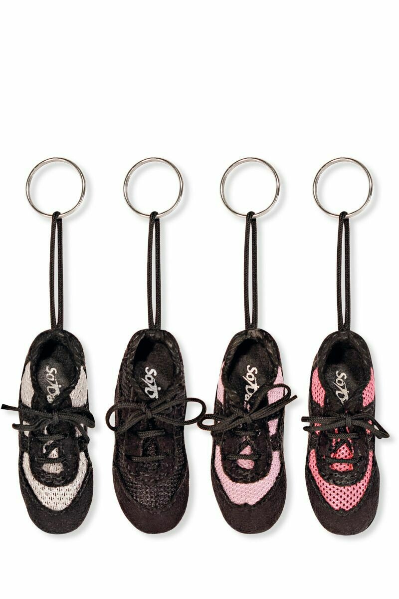 KC06-Sneaker Key Ring