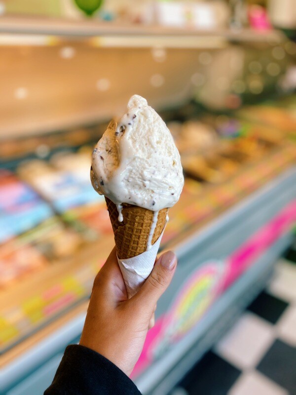 Waffle Cones (6 Cones Per Pack)