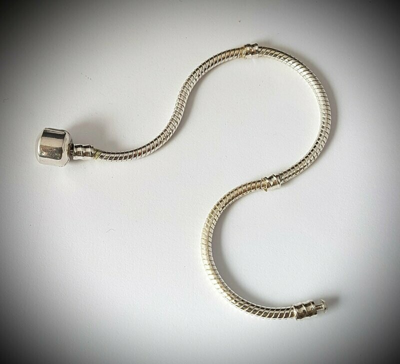 Pandora-style armband lichtzilver
