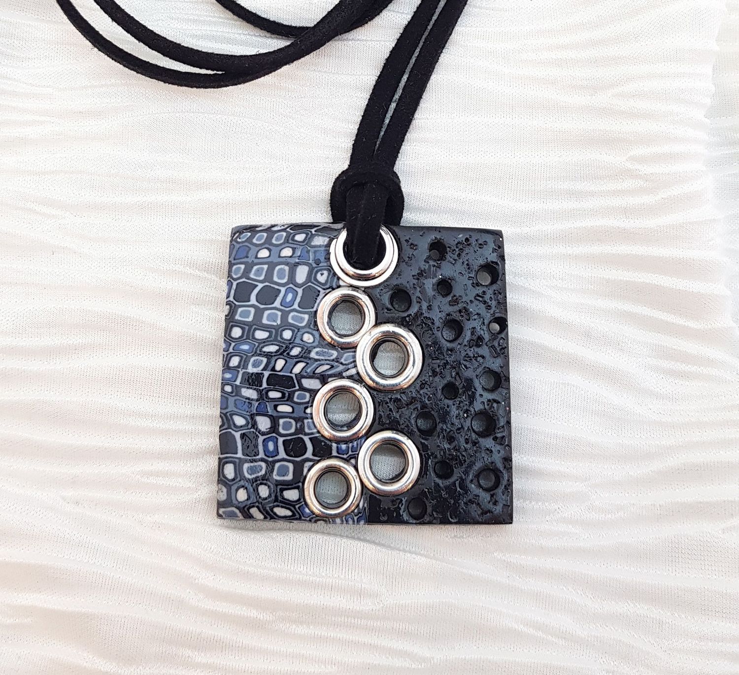 Hanger Round and Square