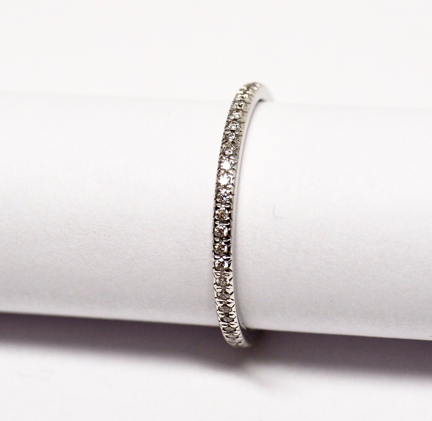 Bague en or blanc 18k