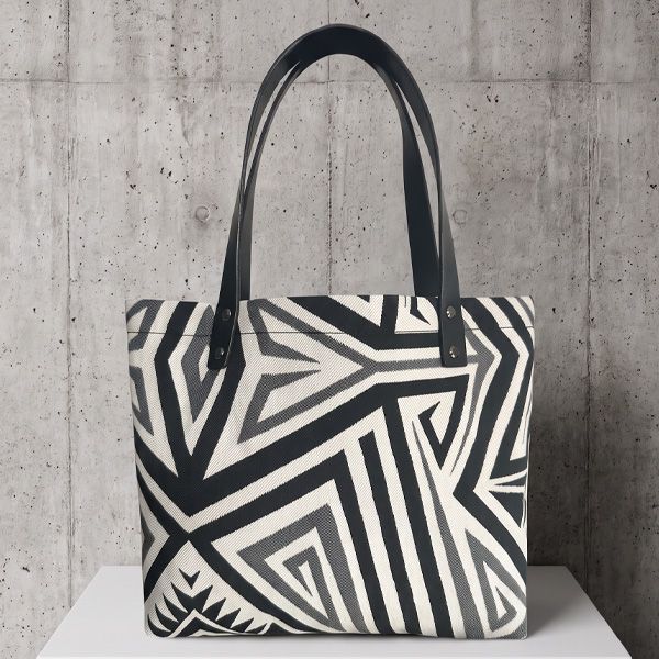 V-Maze Tote V-Maze Tote