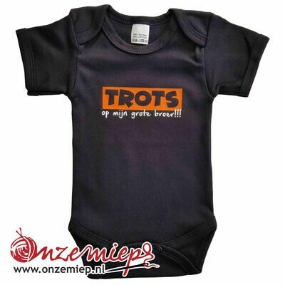 Zwarte romper met "Trots op mijn grote broer!!!" - maat 80
