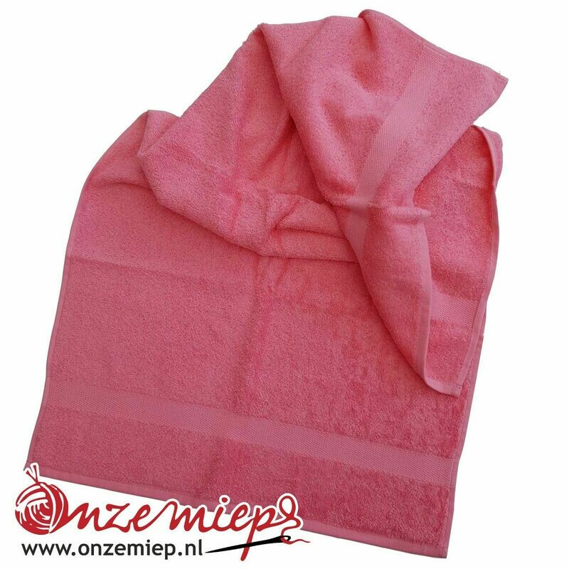 Handdoek met naam - indian red - 50 x 100 cm