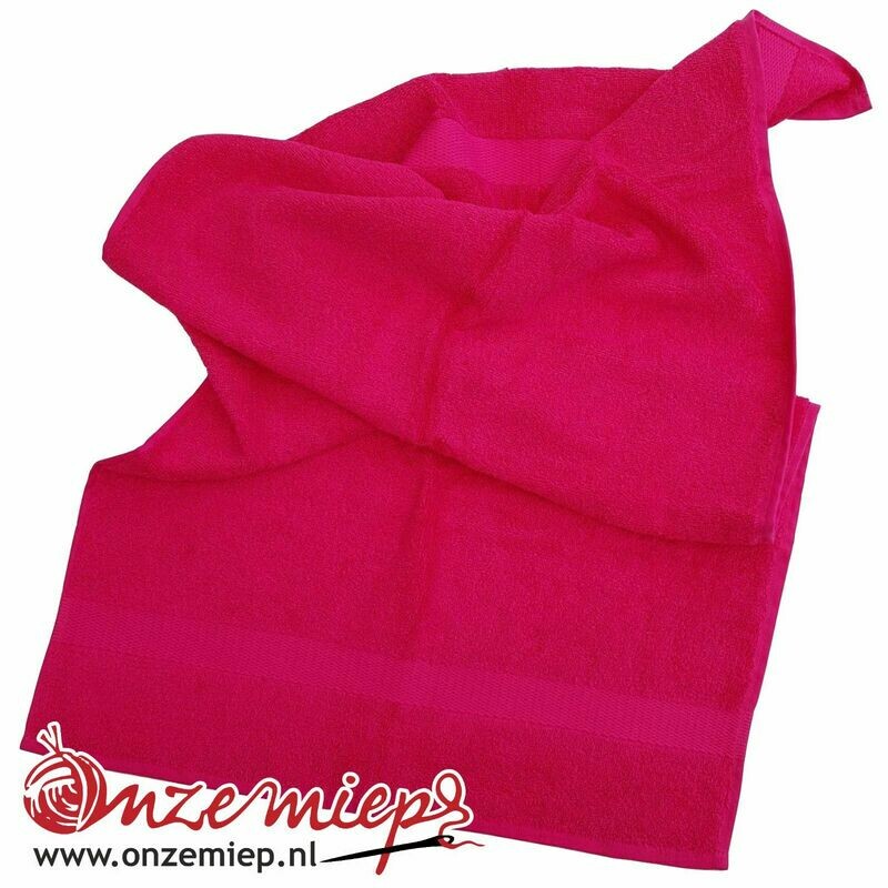 Handdoek met naam - fuchsia - 50 x 100 cm