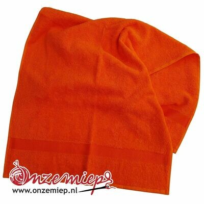 Handdoek met naam - oranje - 50 x 100 cm