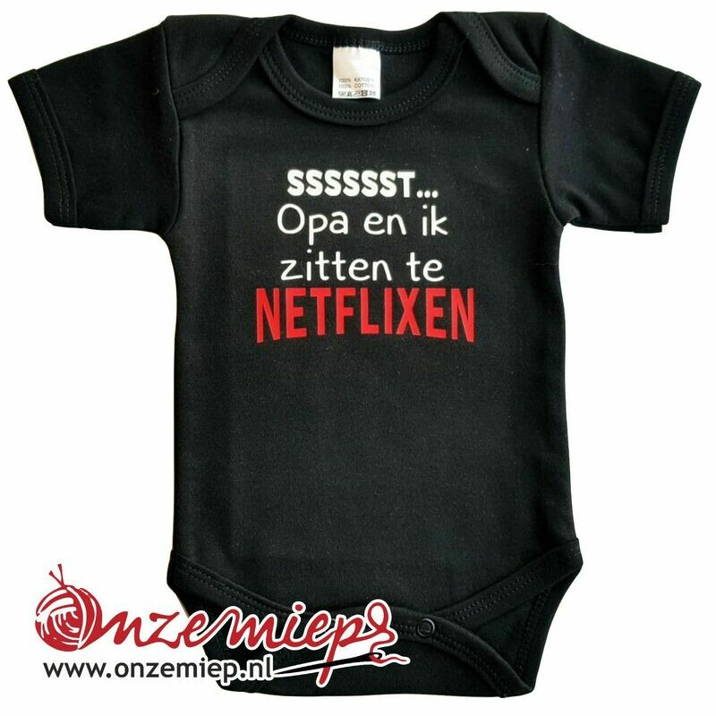 Zwarte romper met &quot;Sssssst... Opa en ik zitten te netflixen&quot;