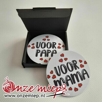 Setje van 3 onderzetters met &quot;Voor papa&quot; en 3 onderzetters met &quot;Voor mama&quot;