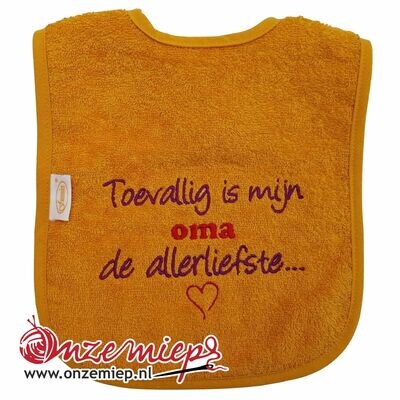 Oker slab met &quot;Toevallig is mijn oma de allerliefste&quot;