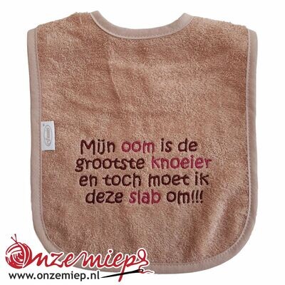 Pinkstone slab met &quot;Mijn oom is de grootste knoeier en toch moet ik deze slab om!!!&quot;