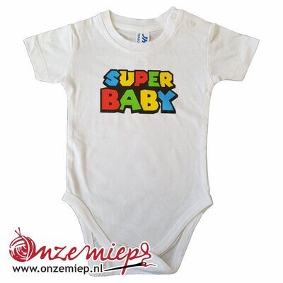 Witte romper met &quot;Super baby&quot; - 6 maanden