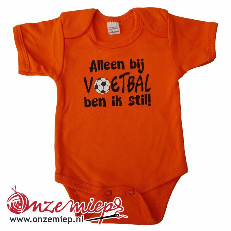 Oranje romper met &quot;Alleen bij voetbal ben ik stil!&quot;