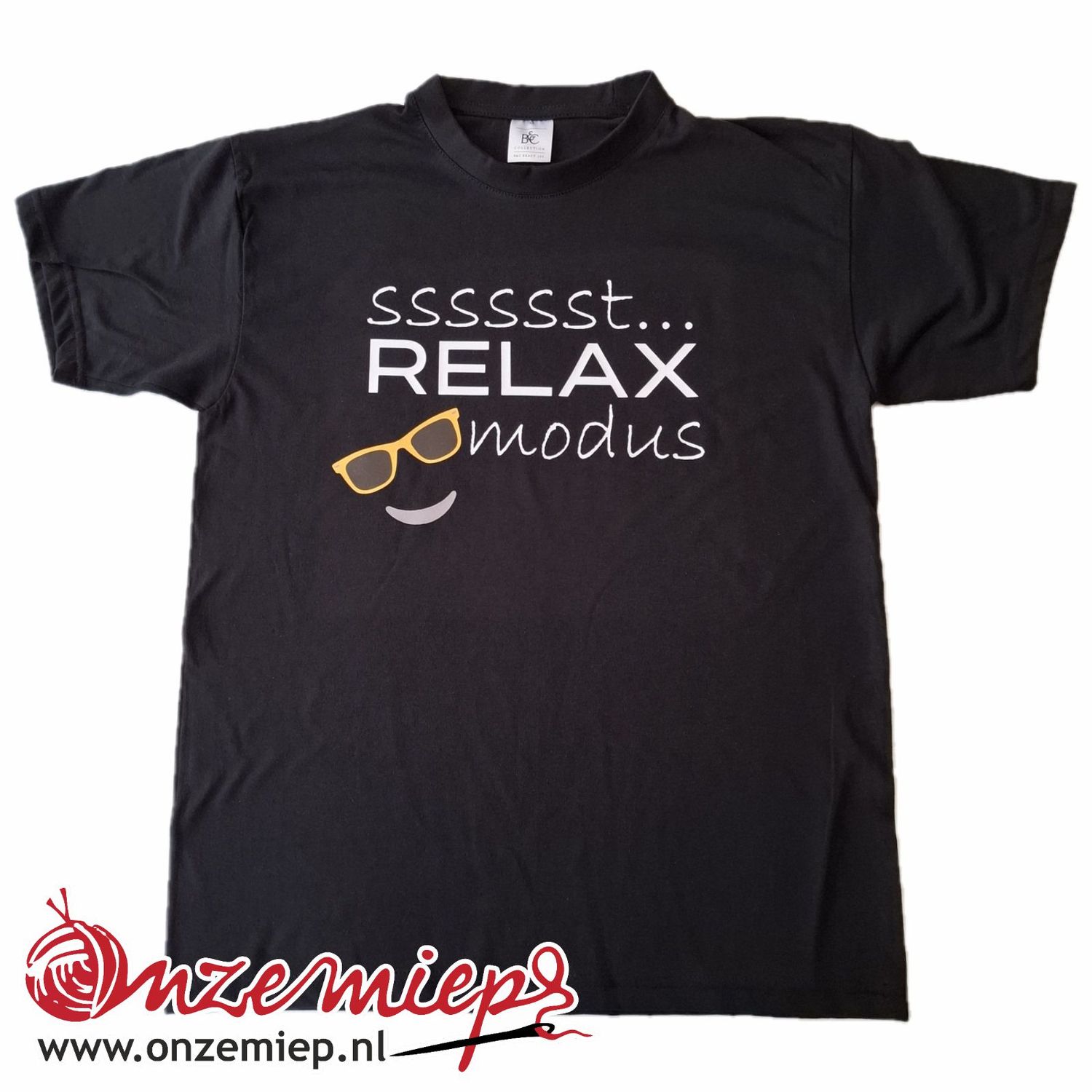 Zwart t-shirt met &quot;Sssssst... Relax modus&quot;