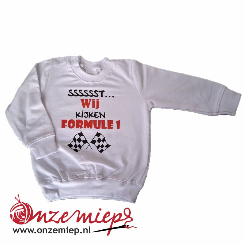 Wit baby sweater met &quot;Sssssst... Wij kijken Formule 1&quot;