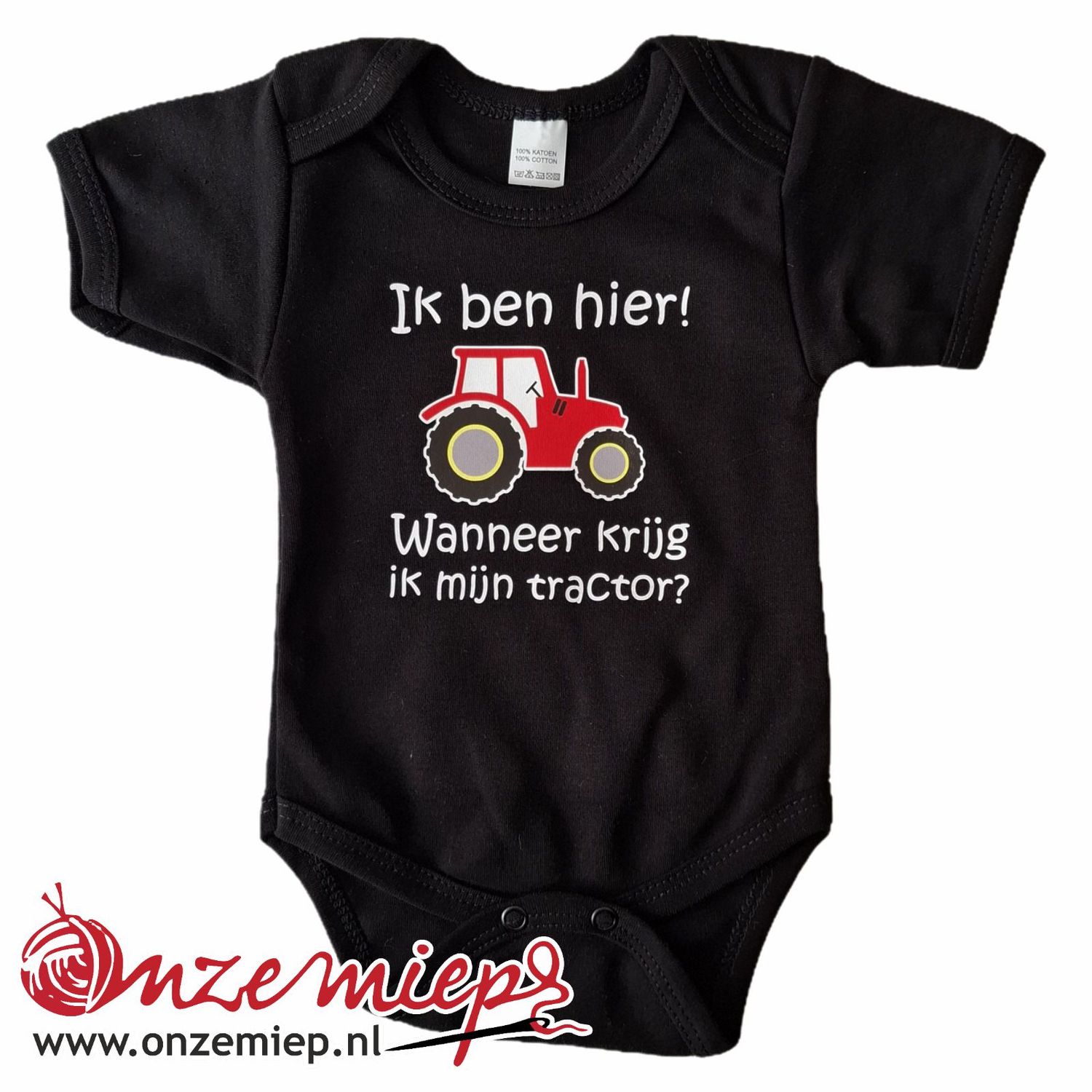 Zwarte romper met "Ik ben hier! Wanneer krijg ik mijn tractor?" - rode tractor