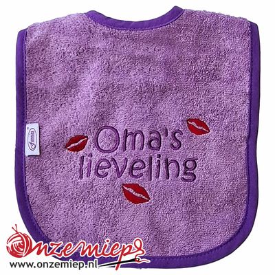 Paarse slab met "Oma's lieveling"