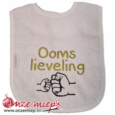 Witte slab met "Ooms lieveling"