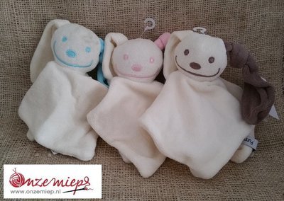 Tutpopje met of zonder naam