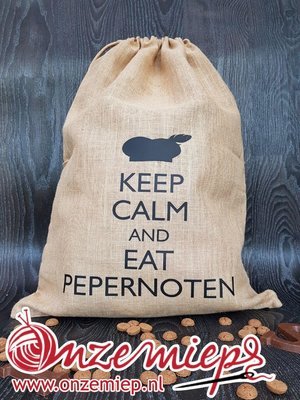 Sinterklaas jute zak voor cadeautjes met de tekst "Keep calm and eat pepernoten" Sinterklaas jute zak voor cadeautjes met de tekst "Keep calm and eat pepernoten"