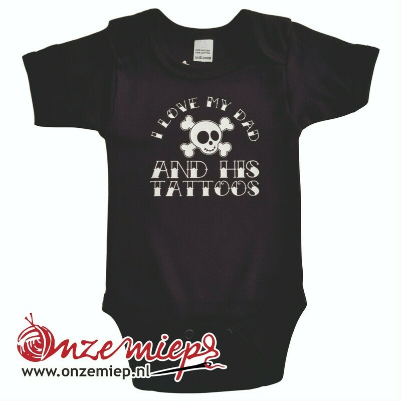 Zwarte romper met "I love my dad, and his tattoos"