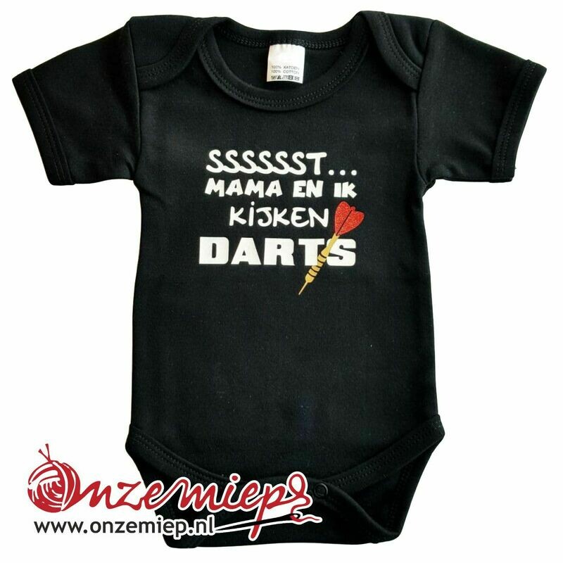 Zwarte romper met "Sssssst... Mama en ik kijken darts" - maat 80