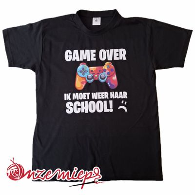Zwart t-shirt met "GAME OVER - Ik moet weer naar school!"