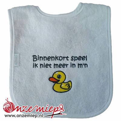 Witte slab met "Binnenkort speel ik niet meer in m'n eendje"