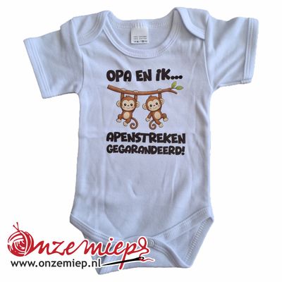 Witte romper met "Opa en ik... Apenstreken gegarandeerd!"