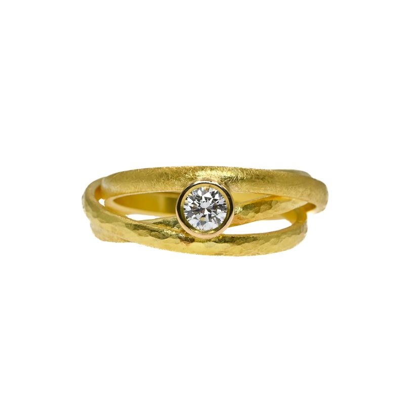 Bague trois anneaux et diamant