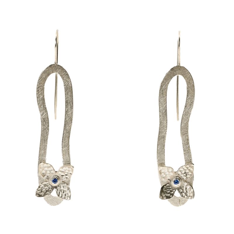 Boucles d&#39;oreilles longues argent et saphir
