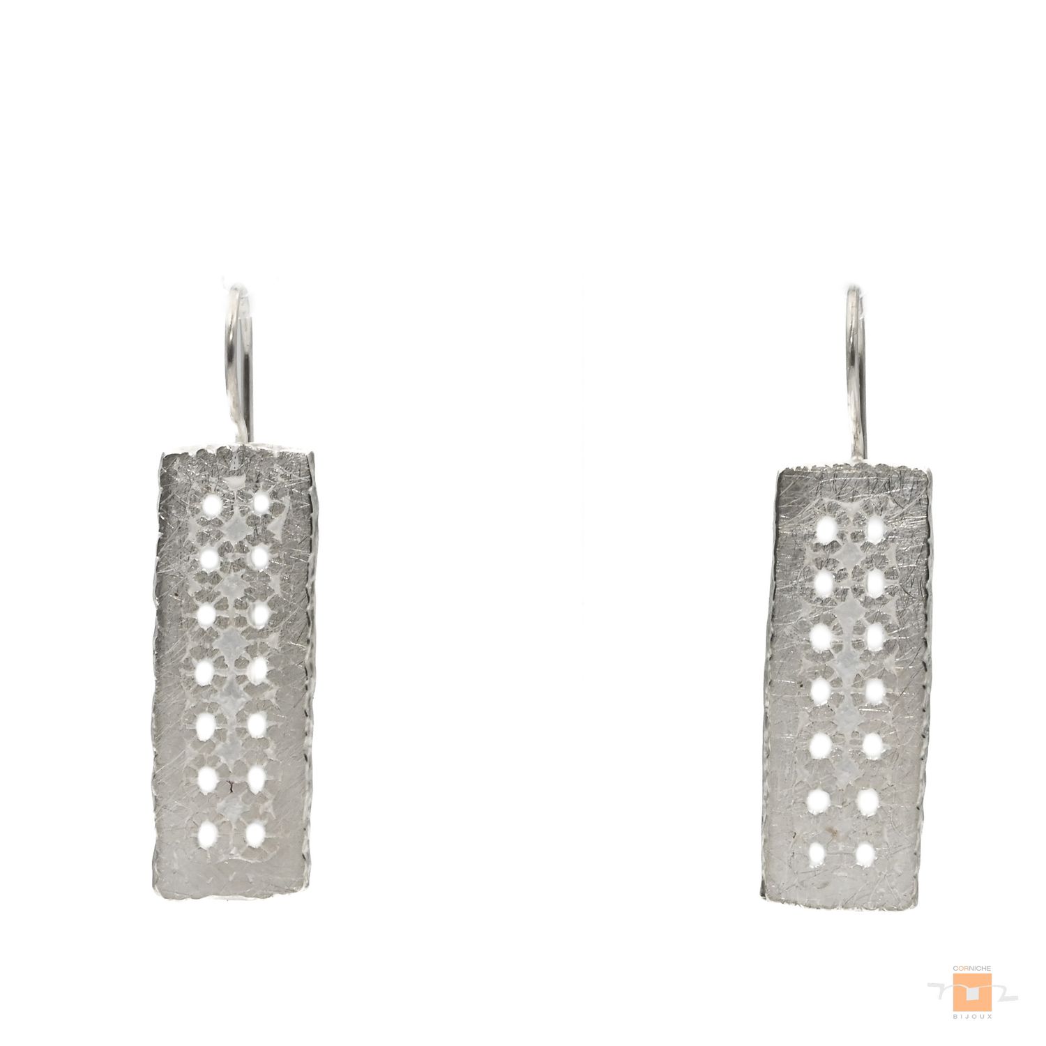 Boucles d&#39;oreilles petits rectangles perforés