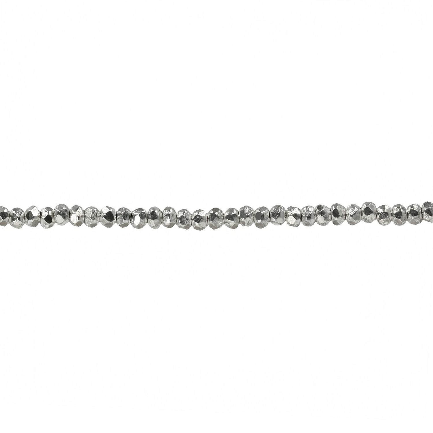Collier en grenaille d’argent