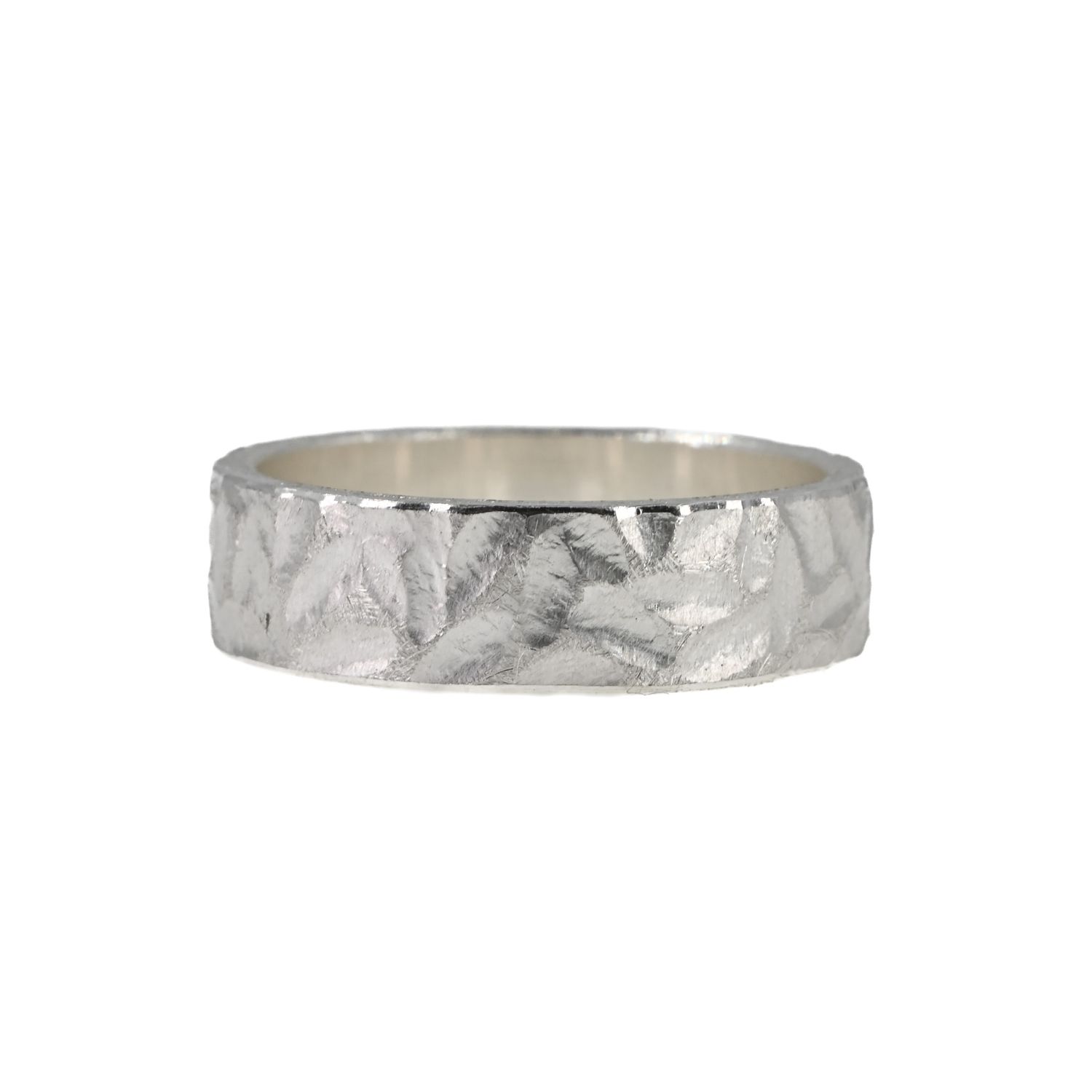 Anneau d'argent ouvragé Anneau d'argent ouvragé
