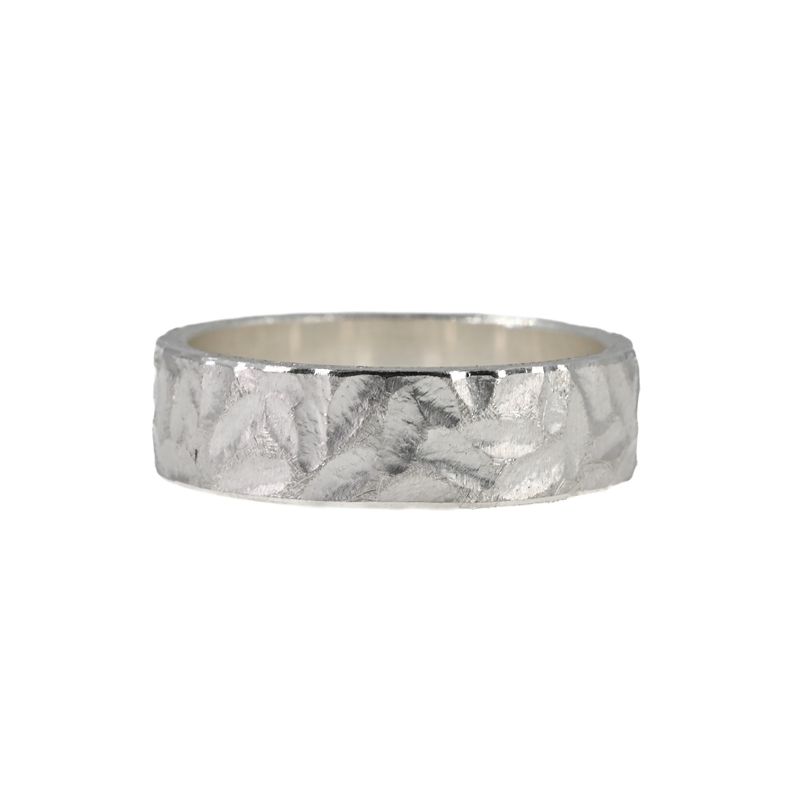 Anneau d'argent ouvragé Anneau d'argent ouvragé