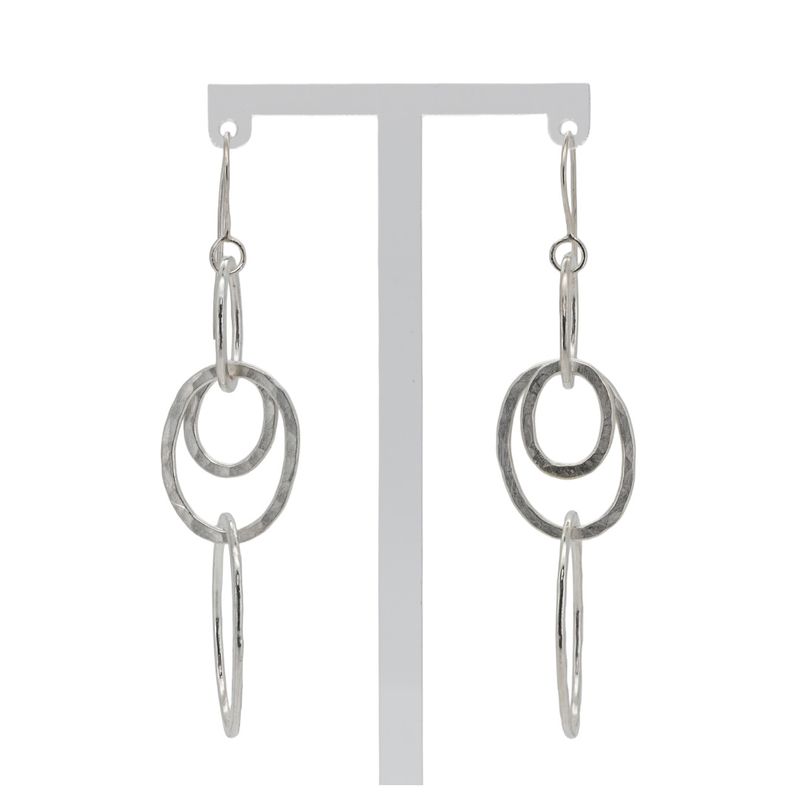 Boucles pendantes d’anneaux d’argent Boucles pendantes d’anneaux d’argent