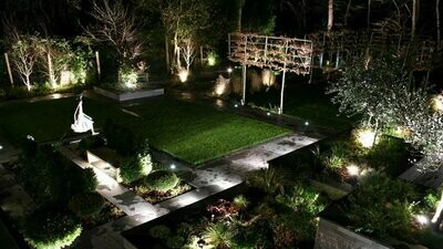 Iluminación led y solar para jardín