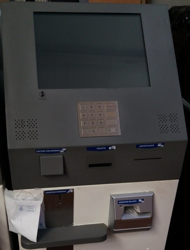 Kiosco para cobradora de recibos con ingresador