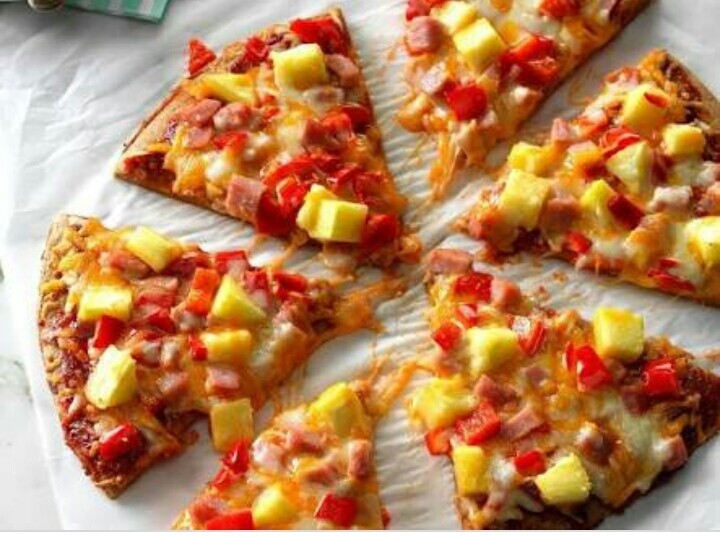 Hawaiian Pizza E.Large From Tehzeeb