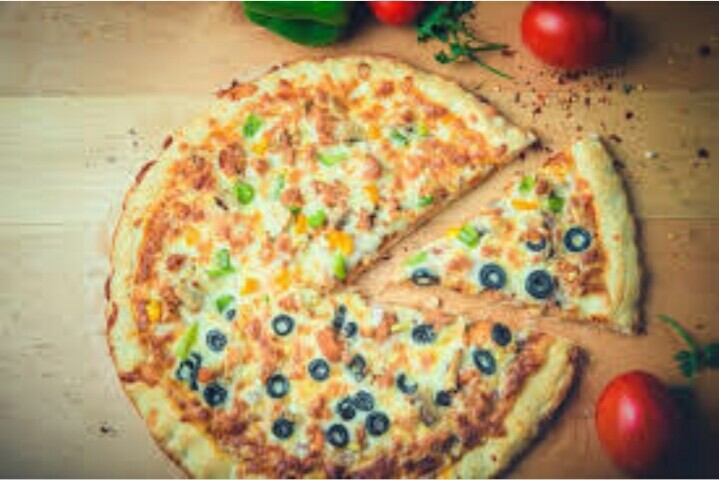 Grilled Chicken Pizza E.Large From Tehzeeb