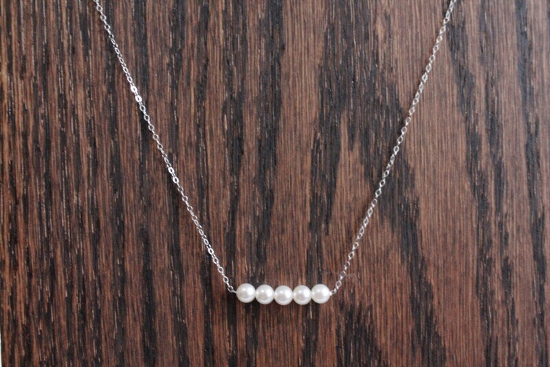 14KT WHITE GOLD AKOYA 5 PEARL NECKLACE 