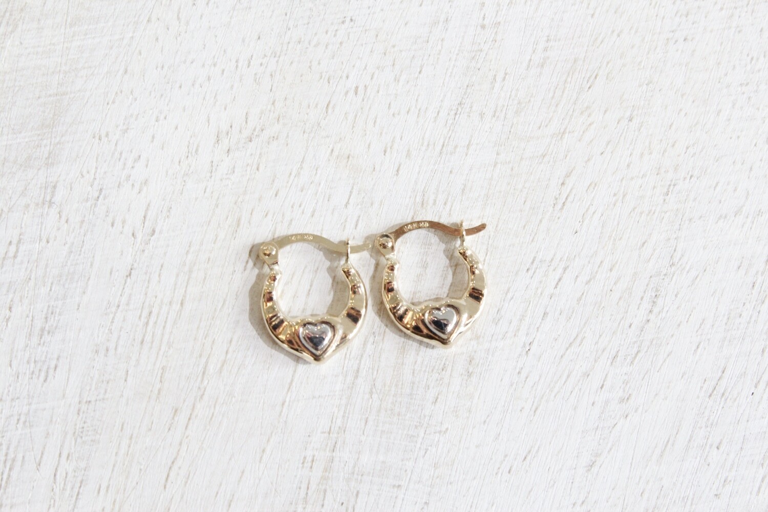 14ktt Heart Hollow Hoop Earrings