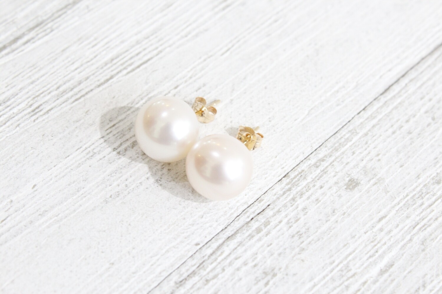 14ky 10.5-11mm Akoya Pearl Studs