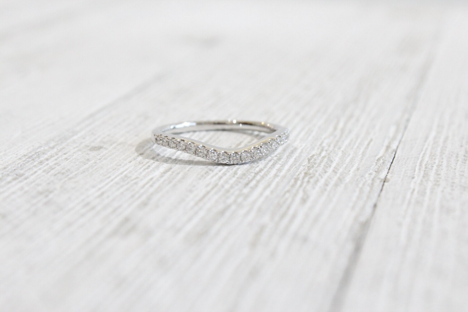 18kw .21ct Total Diamond Curved Bands, 17 Round Diamonds 18kw .21ct Total Diamond Curved Bands, 17 Round Diamonds