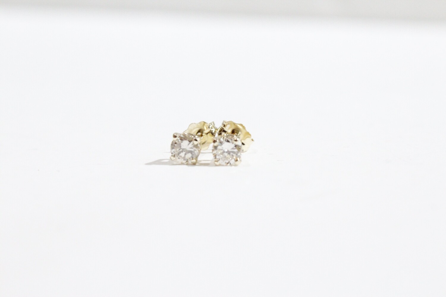 14ky .50ct Total Diamond Studs 