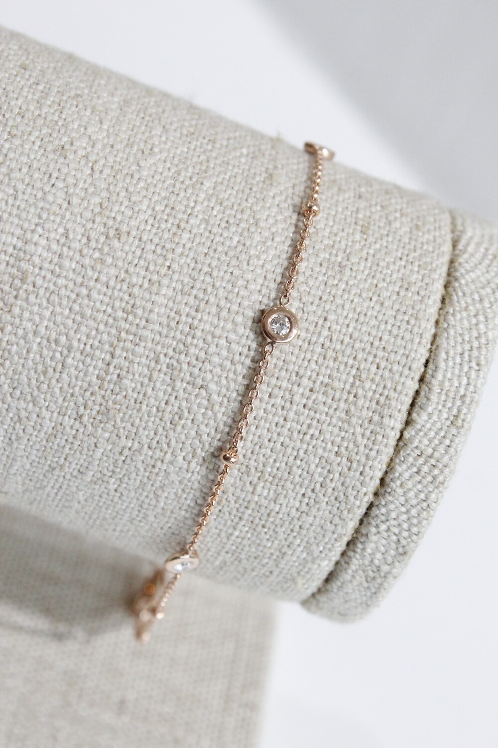 14kr 1/8ct Total Diamond Bezel Link Beaded Bracelet with Beaded Cable Chain