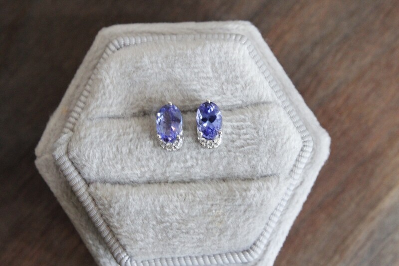 14kw Tanzanite &amp; Diamond Accent Stud Earrings