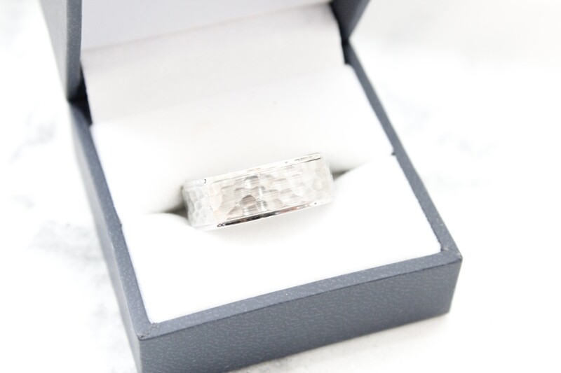 Lashbrook Cobalt Chrome Hammered Band sz 9.75