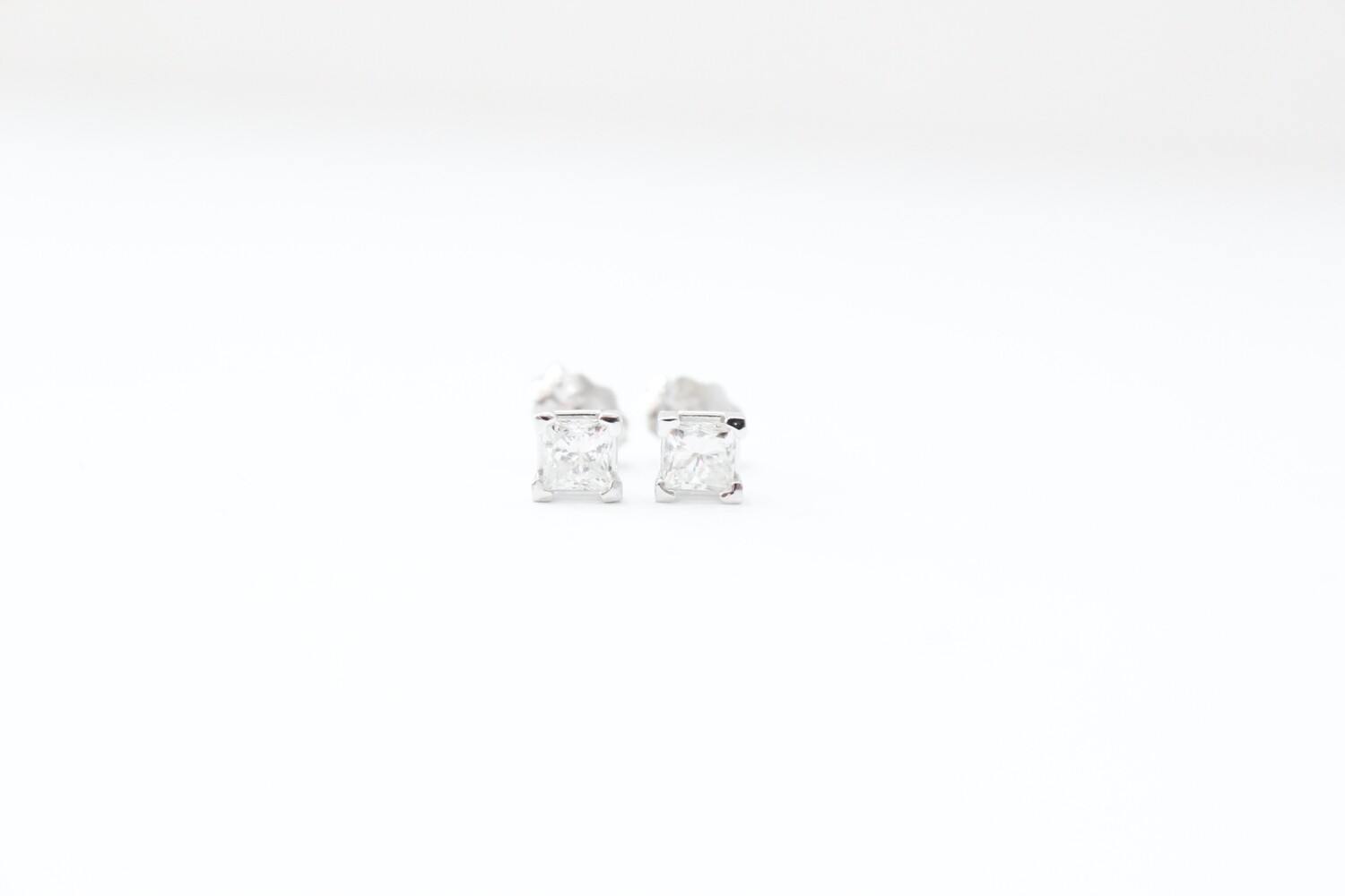 14kw .50ct Total Diamond Princess Cut Diamond Stud Earrings 