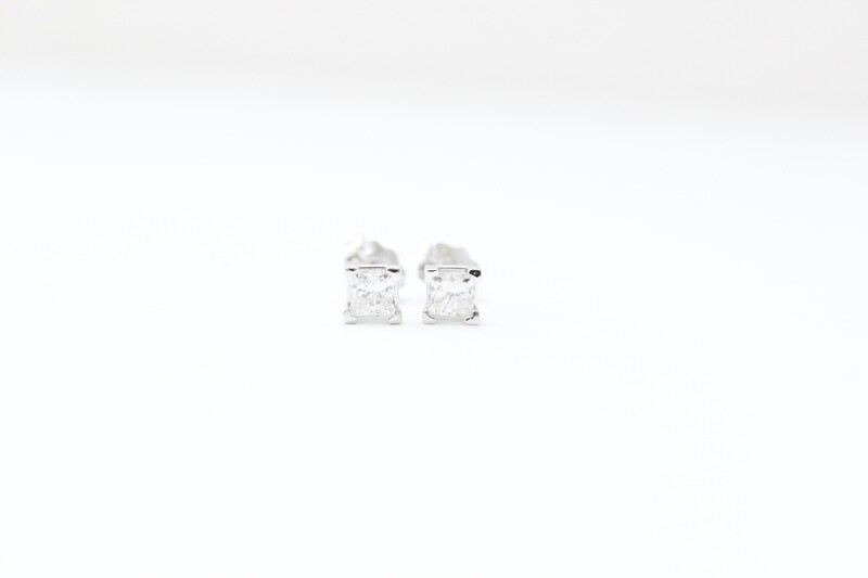 14kw .50ct Total Diamond Princess Cut Diamond Stud Earrings 