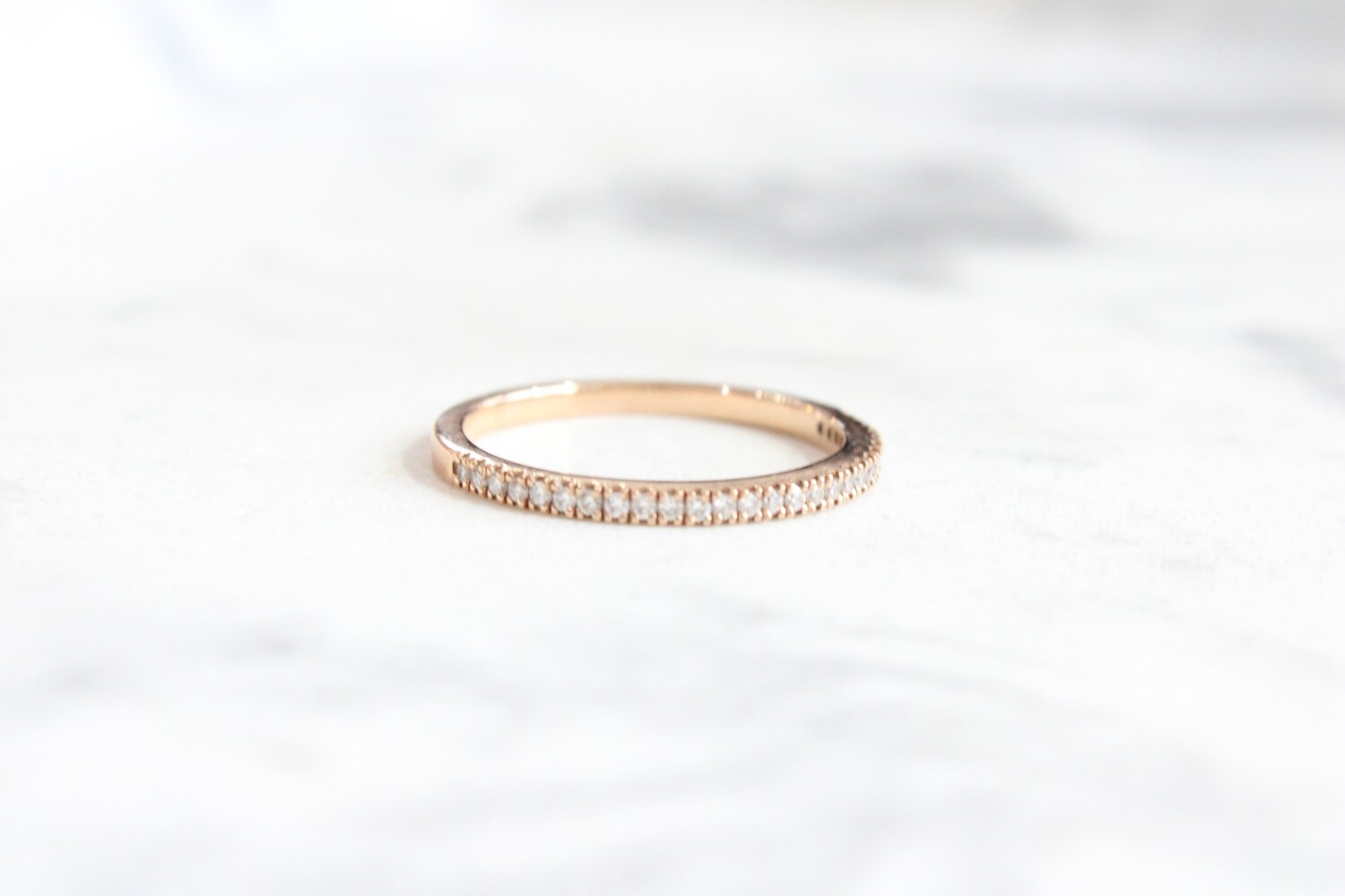 14kr .20ct Total Diamond Straight Band, 27 Round Diamonds 